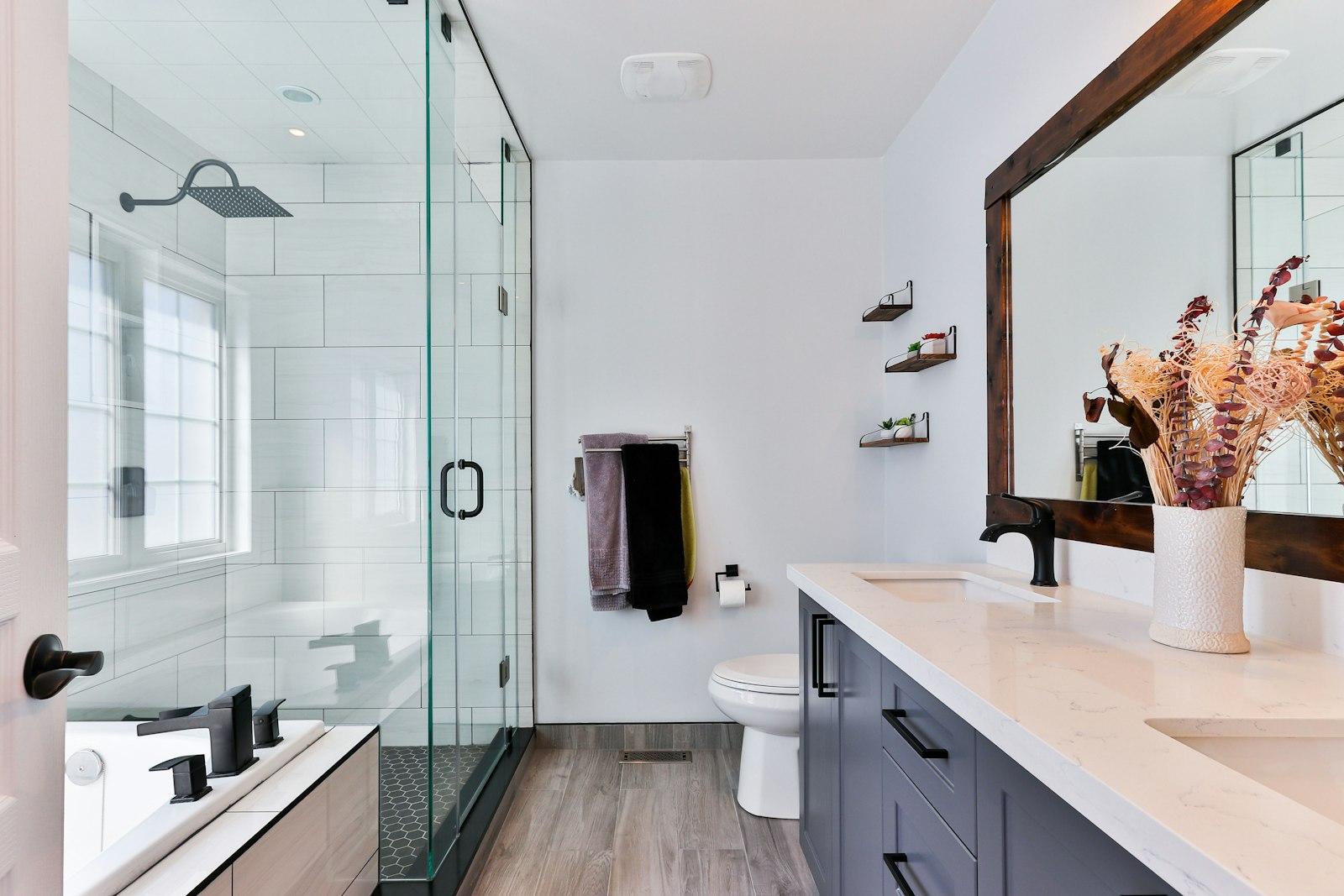 Bathroom & Balcony Interior by Alma Decor